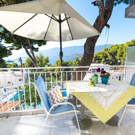 Lions Apartments Poros Town Ngoại thất bức ảnh