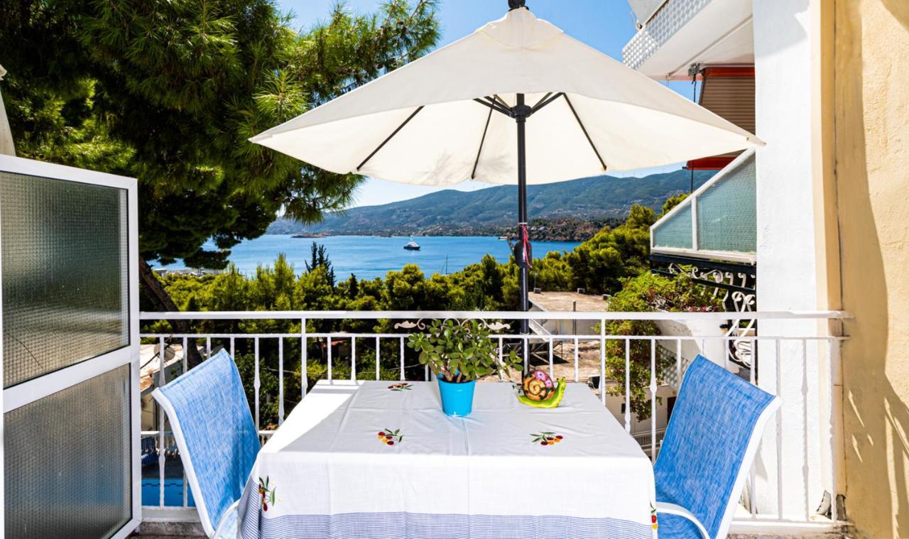 Lions Apartments Poros Town Ngoại thất bức ảnh
