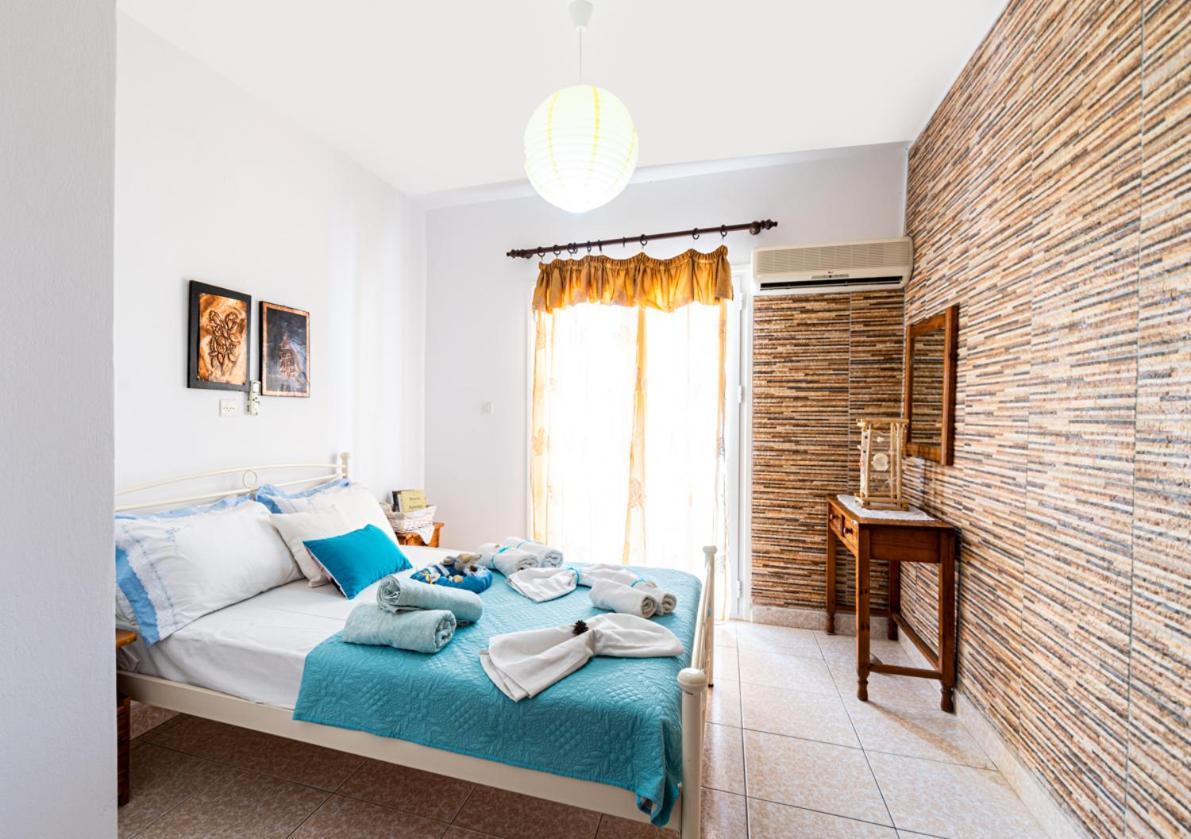 Lions Apartments Poros Town Ngoại thất bức ảnh