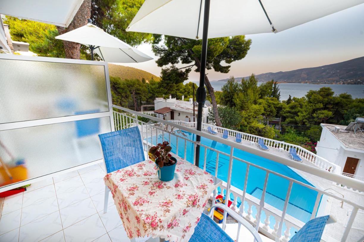 Lions Apartments Poros Town Ngoại thất bức ảnh