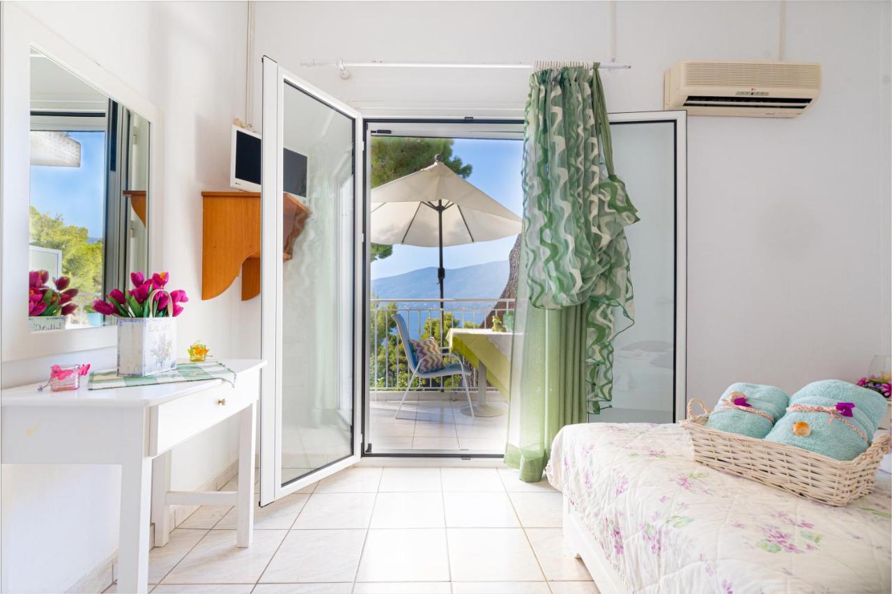 Lions Apartments Poros Town Ngoại thất bức ảnh