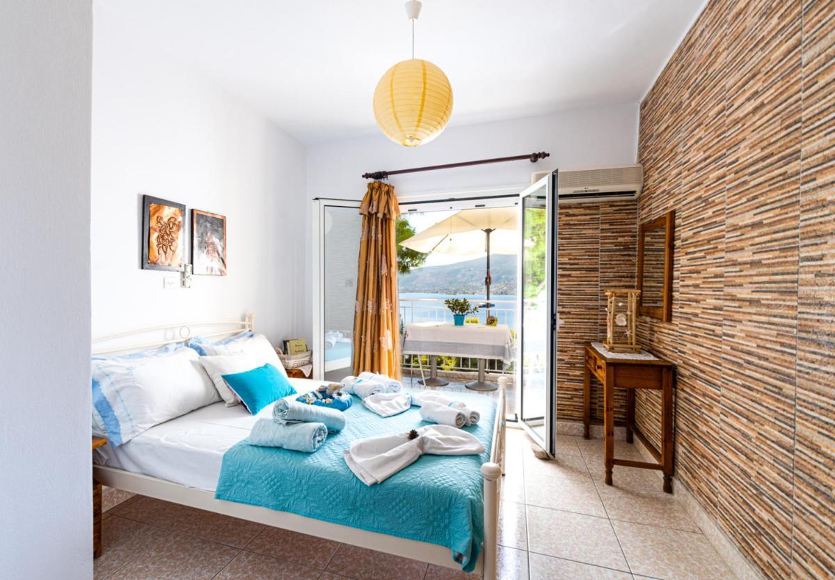 Lions Apartments Poros Town Ngoại thất bức ảnh