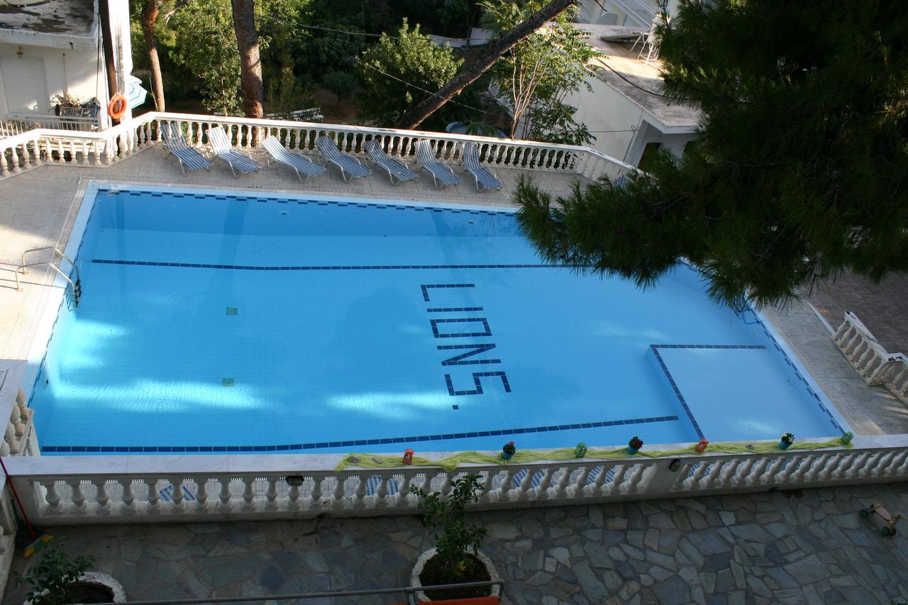 Lions Apartments Poros Town Ngoại thất bức ảnh